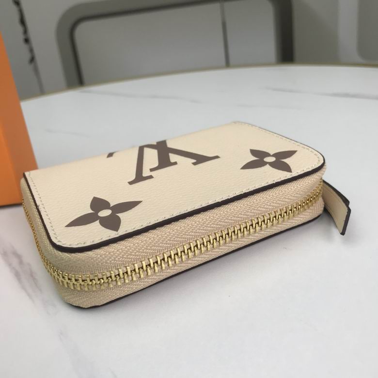 M80085 11X8.5X2cm XM 3