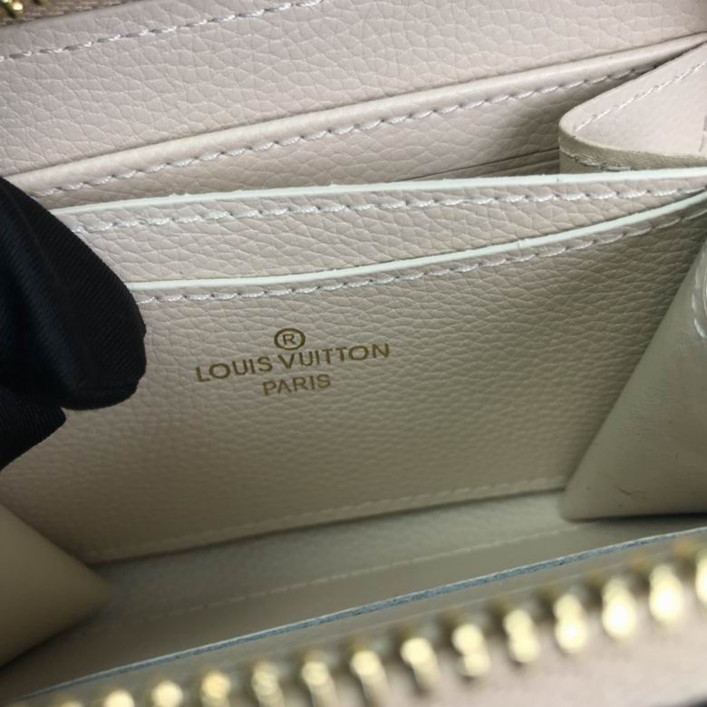 M80085 11X8.5X2cm XM 8