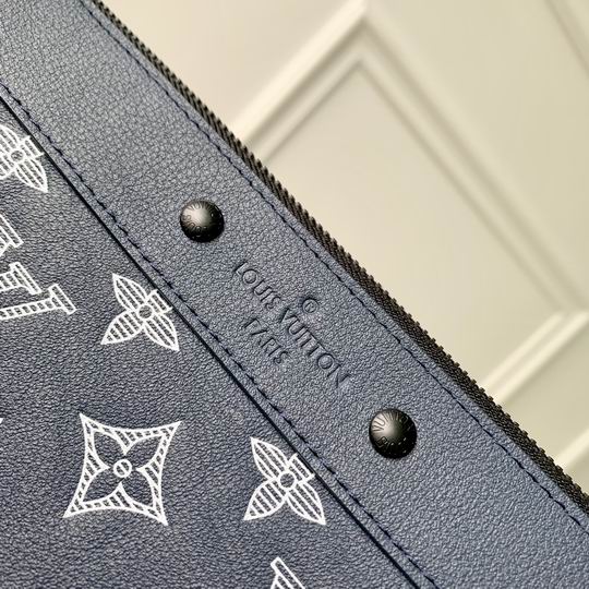 M81570 30x21.5x1cm gf1_5