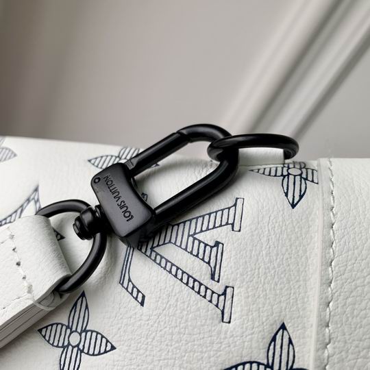 M81570 30x21.5x1cm gf2_6