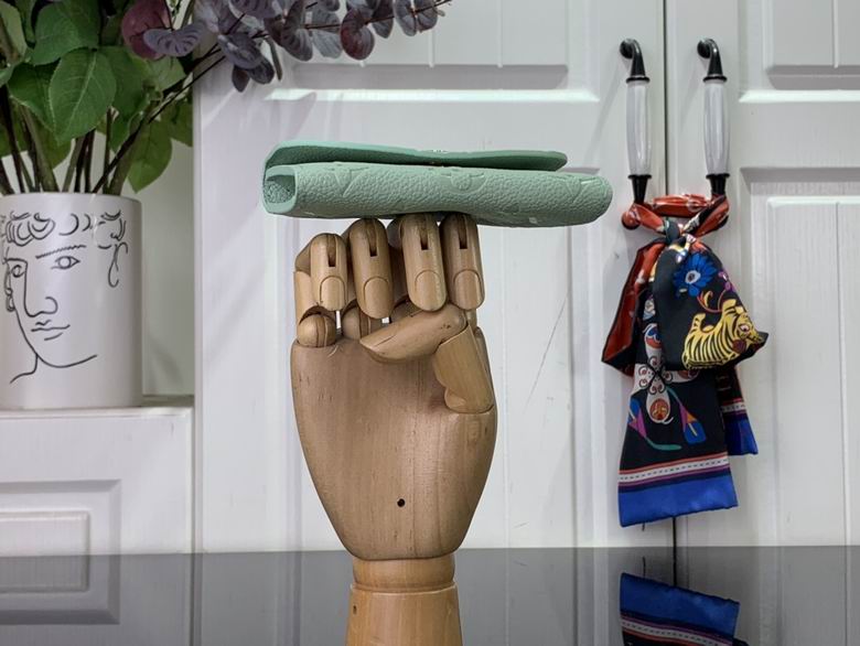 M82930 11X8X2.5cm YG 4