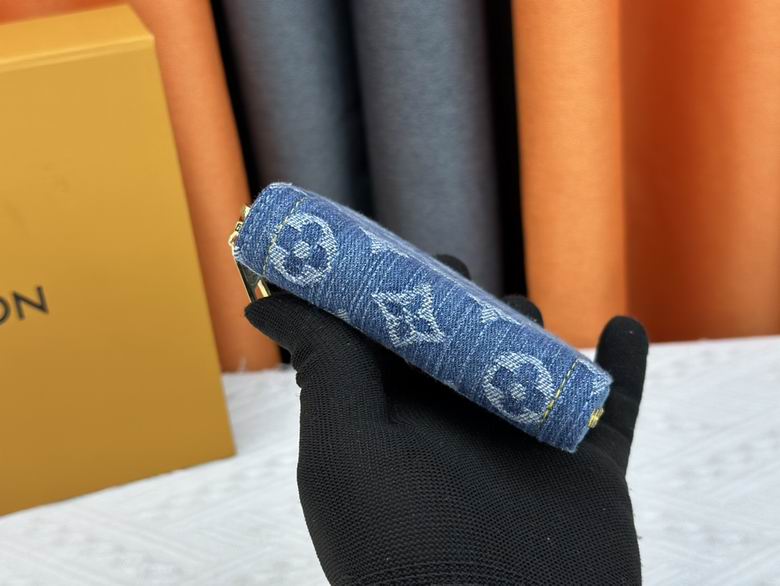 M82957 11X8.5X2cm XM 3