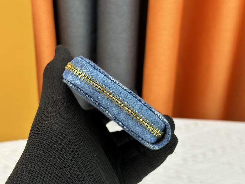 M82957 11X8.5X2cm XM 6