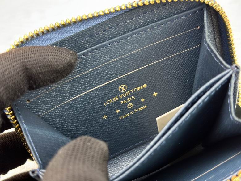 M82957 11X8.5X2cm XM 8