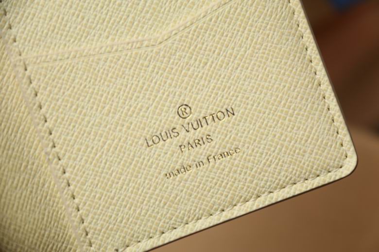 M83336 7.5X11.1X1cm XM 5