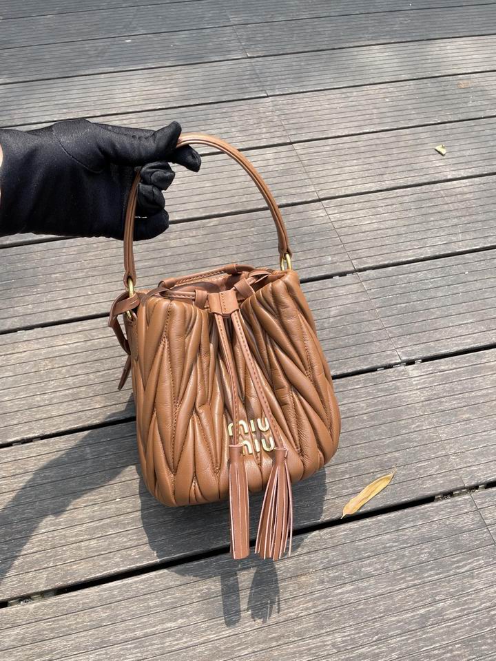 Miumiu 616021 17x15x10cm zy1_3