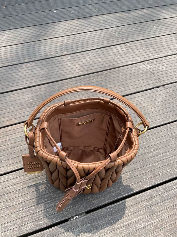 Miumiu 616021 17x15x10cm zy1_9