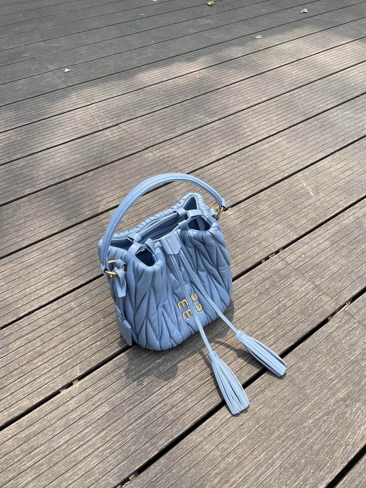 Miumiu 616021 17x15x10cm zy2_3