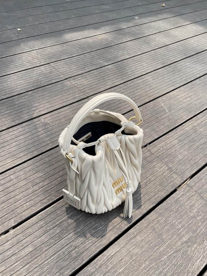 Miumiu 616021 17x15x10cm zy3_5