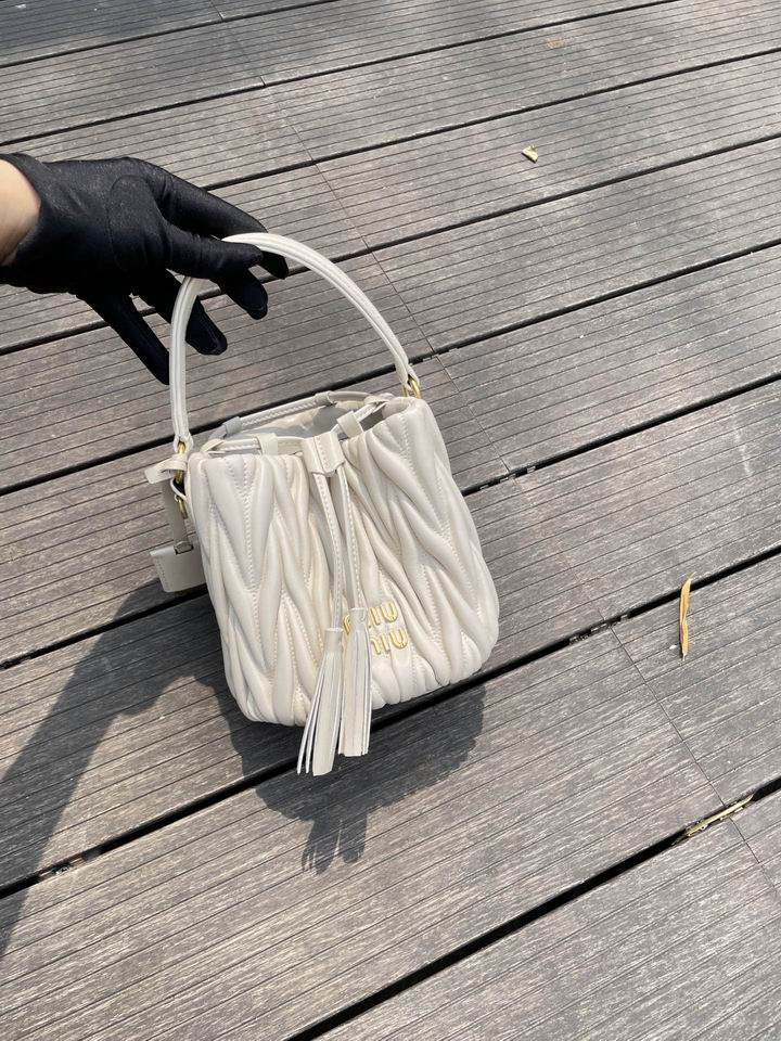 Miumiu 616021 17x15x10cm zy3_6