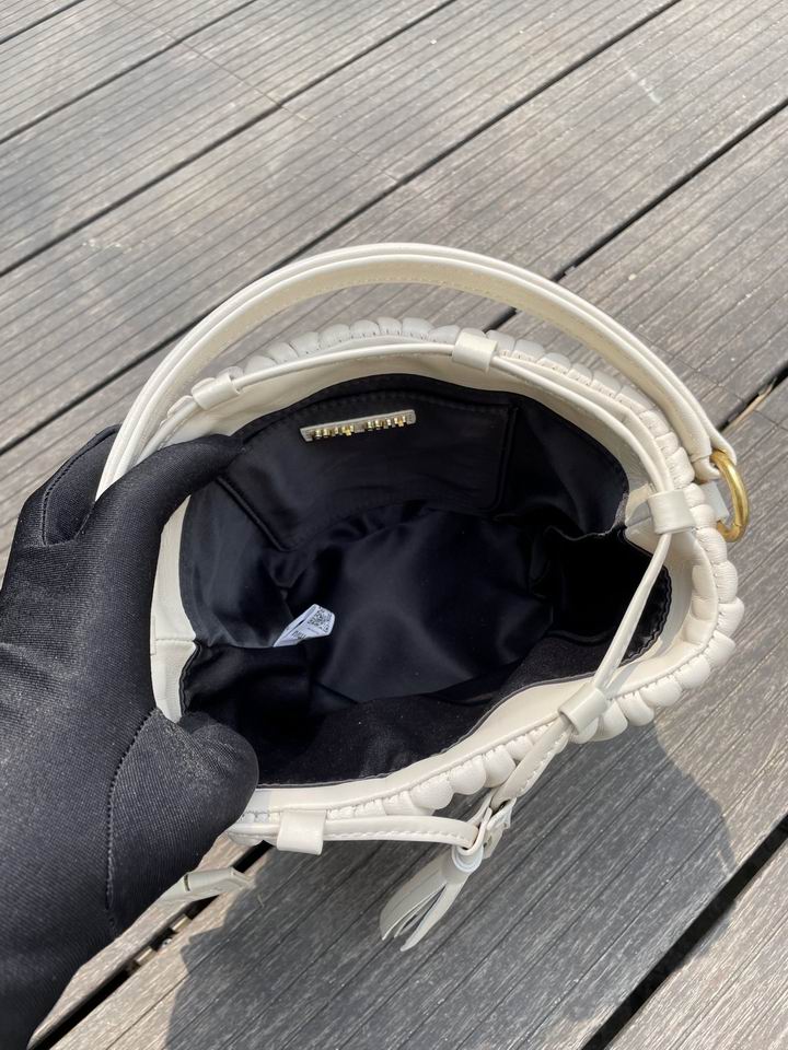 Miumiu 616021 17x15x10cm zy3_8