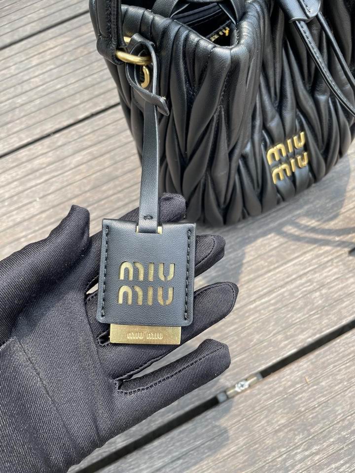 Miumiu 616021 17x15x10cm zy_6