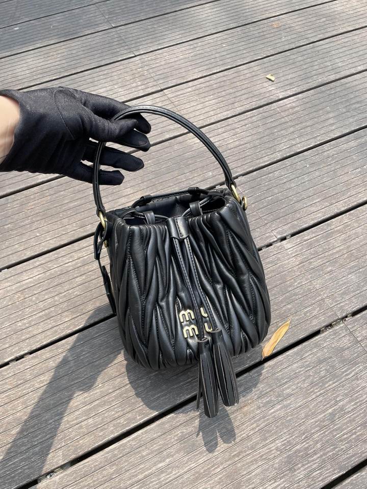 Miumiu 616021 17x15x10cm zy_7