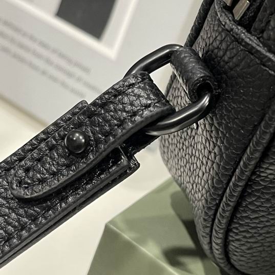 Monogram M68321 22x15x5cm zy3_5