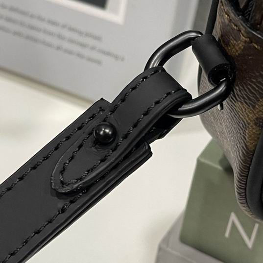 Monogram M68321 22x15x5cm zy_4