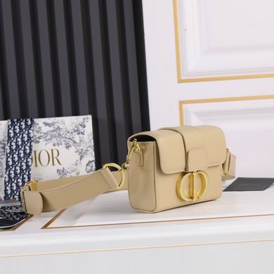 Montaigne CD1009 17.5X11.5X5cm XM 3 (2)