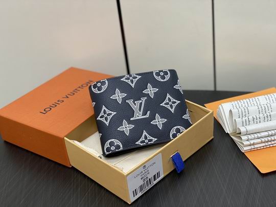 Multiple M83379 gf1_1