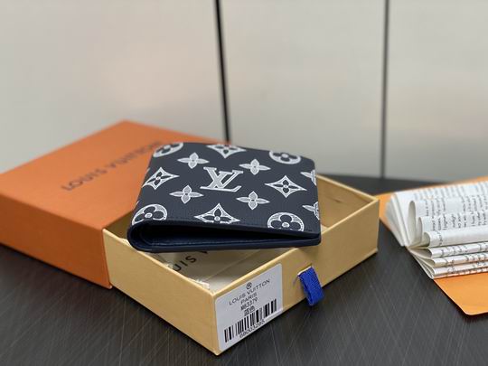 Multiple M83379 gf1_2