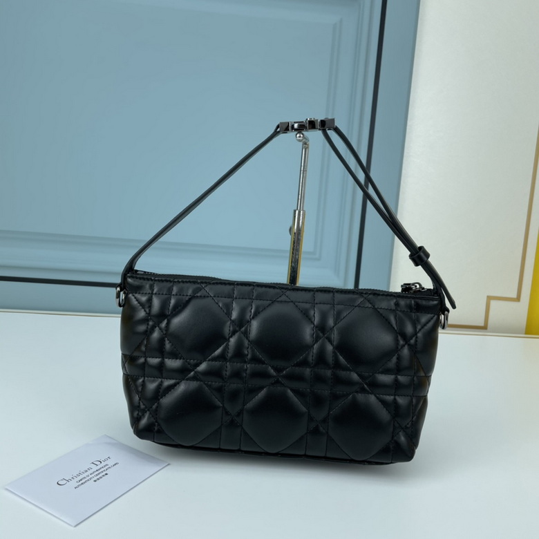 Nomad D6088 22X13X9.5cm YW (10)