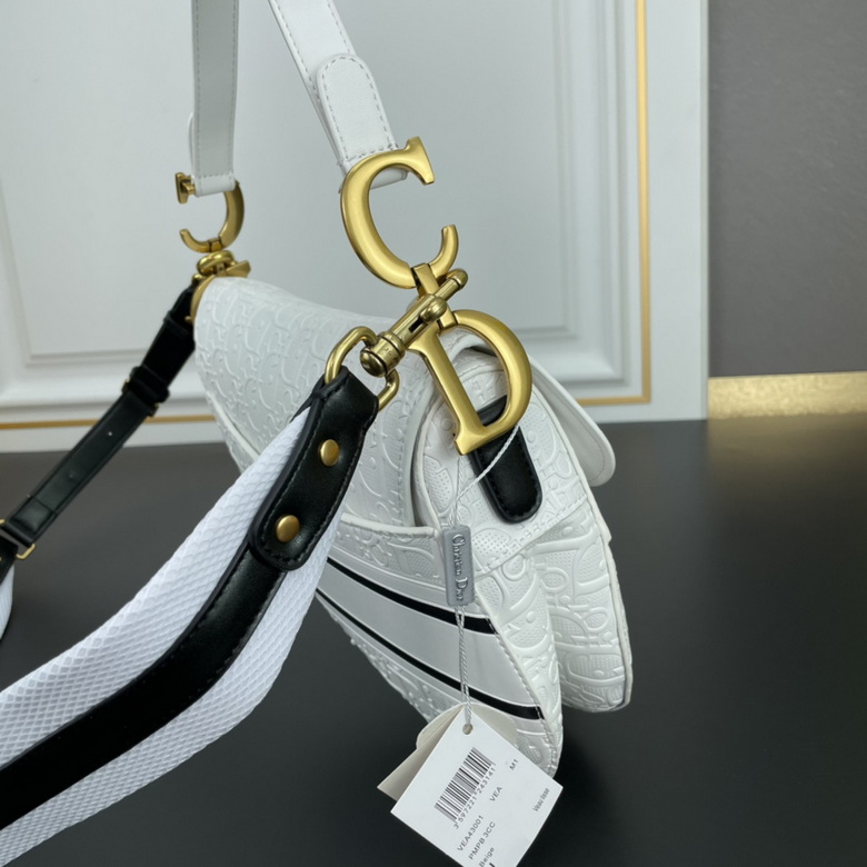 Oblique Saddle 0452 25cm YW (3)