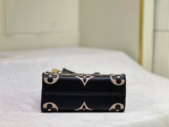 OnTheGo M46993链18x15x8.5cm ss1_5