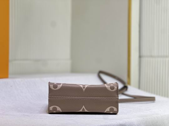 OnTheGo M46993 18x15x8.5cm ss2_4