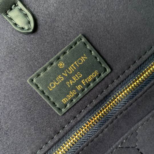 OnTheGo M47084 35x27x14cm gf_7