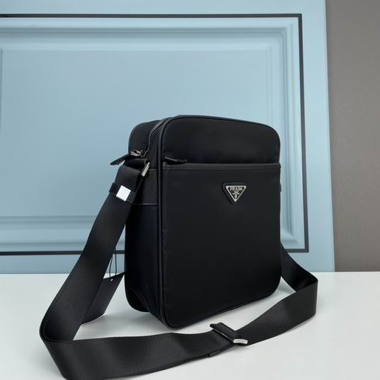 Prada 002 25x28x9cm ww1_ (3)