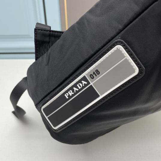 Prada 021 31x38x15cm ww1_ (6)