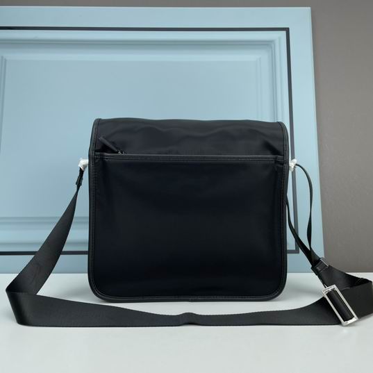 Prada 166 30x28x12cm ww1_ (2)