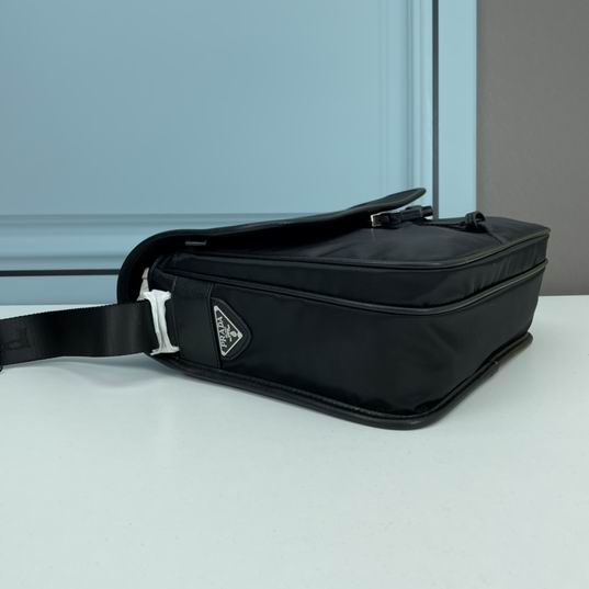 Prada 166 30x28x12cm ww1_ (4)