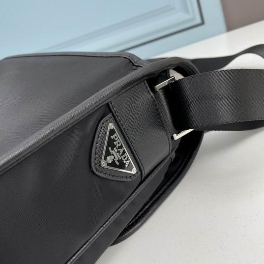 Prada 166 30x28x12cm ww1_ (5)