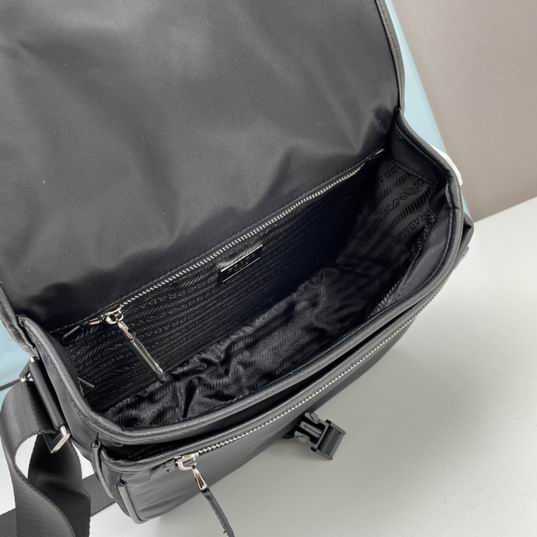 Prada 166 30x28x12cm ww1_ (7)