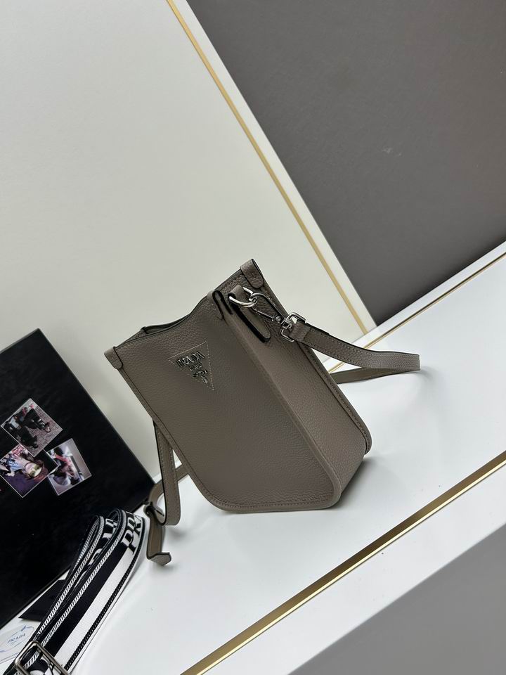 Prada 1BC073 20x19x6cm jj1_3