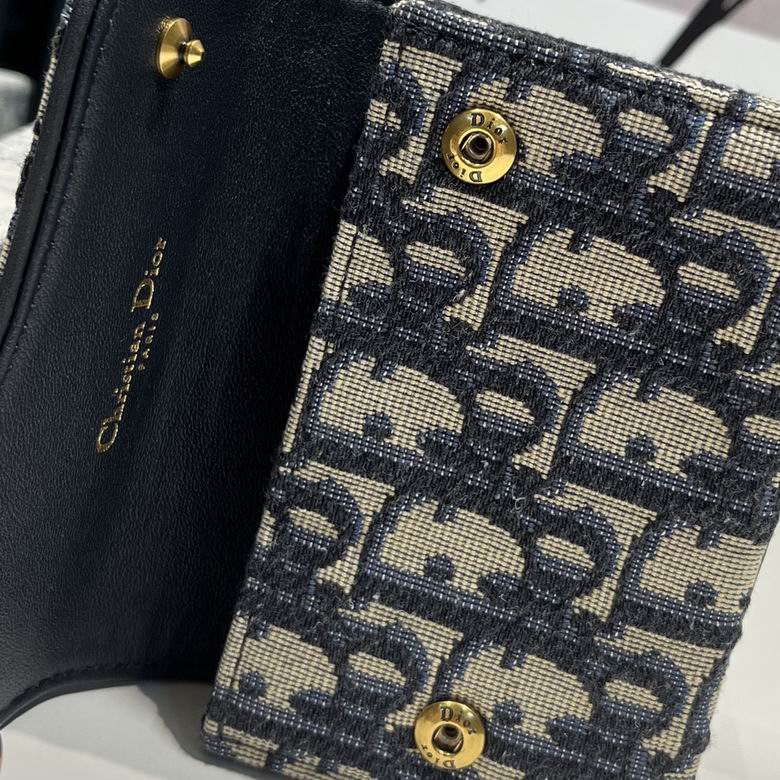 S5644 11X8.5X2.5cm CC 7