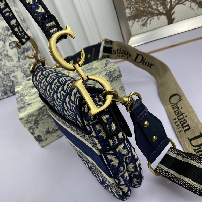 Saddle 886888 24X6X18cm YW (10)