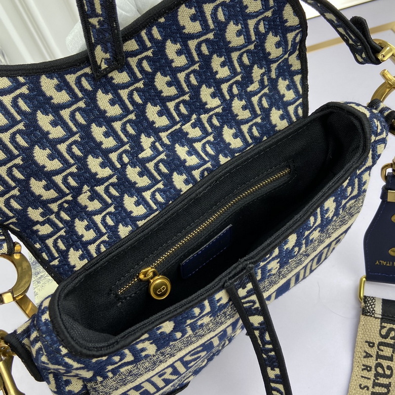 Saddle 886888 24X6X18cm YW (15)