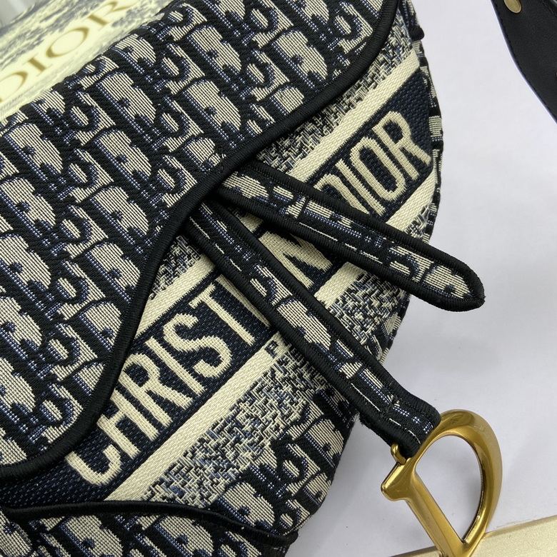 Saddle 886888 24X6X18cm YW (20)