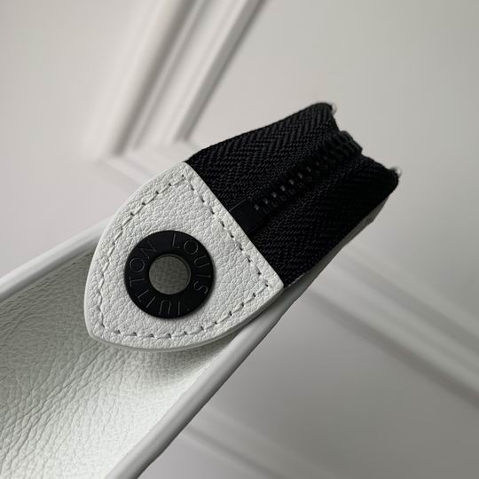 Voyage M61692 26x20cm gf1_6