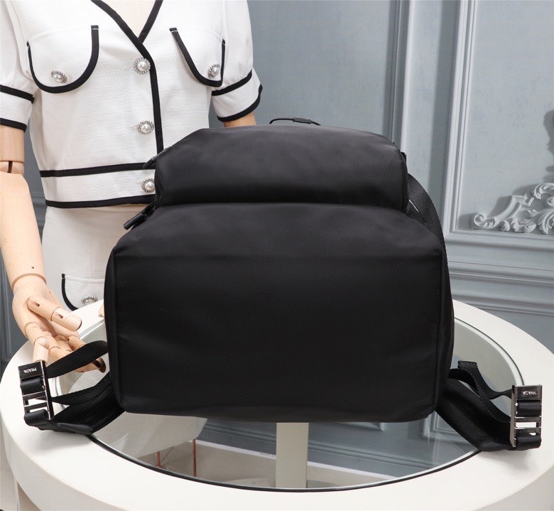 WM2VZ135 27X45X17 5 (9)