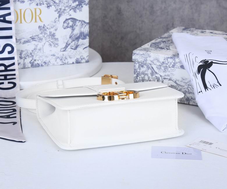 WMCD-1001 24X17X8 (6)