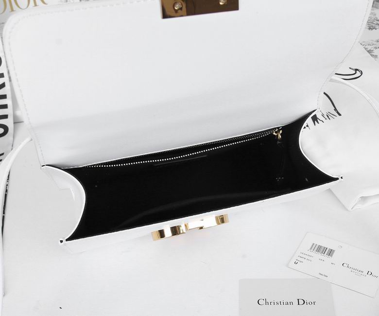 WMCD-1001 24X17X8 (9)