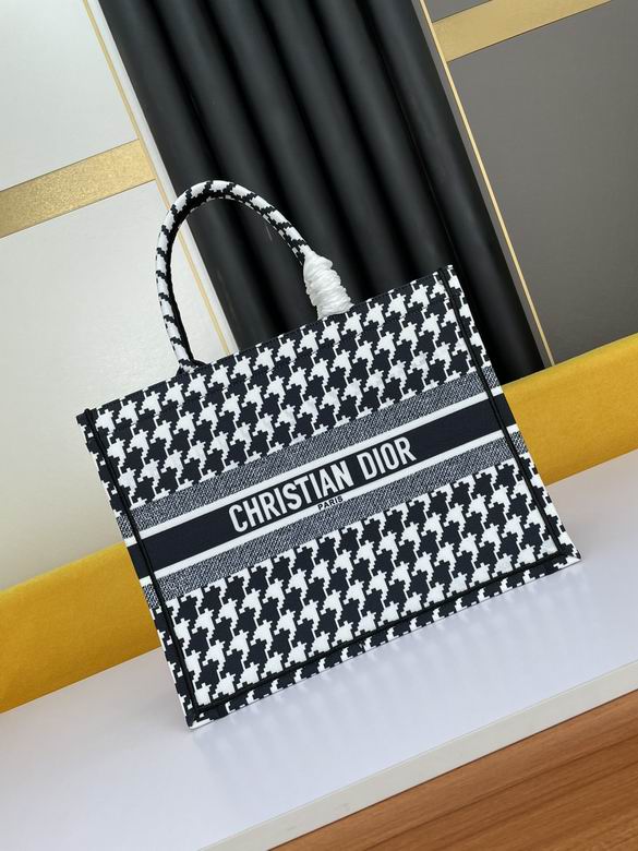 WW1088 42X32X16 (17)