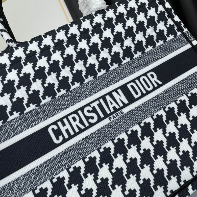 WW1088 42X32X16 (24)