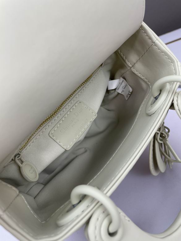 WW2111149 17X15X7 (23)