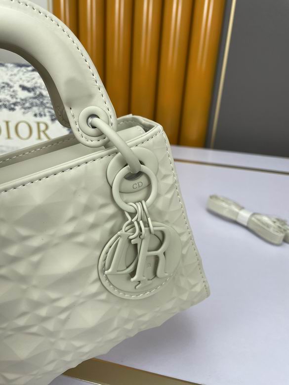 WW2111149 17X15X7 (24)