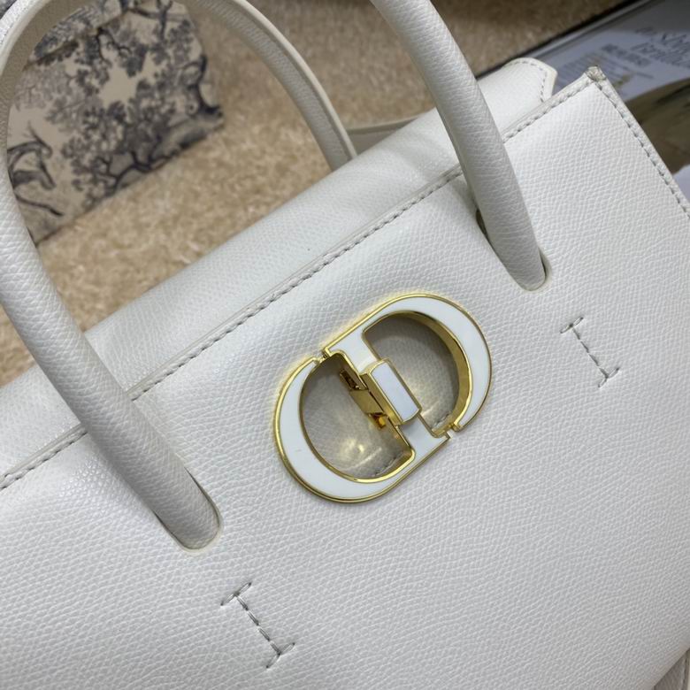 WW222182 25X19X12 (24)