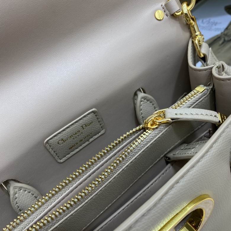 WW222182 25X19X12 (31)