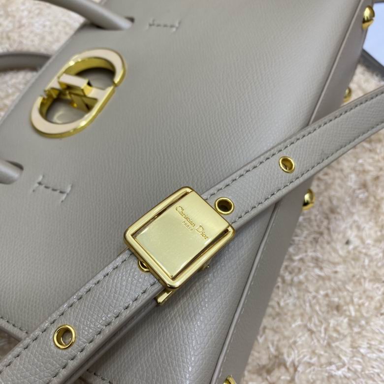 WW222182 25X19X12 (32)