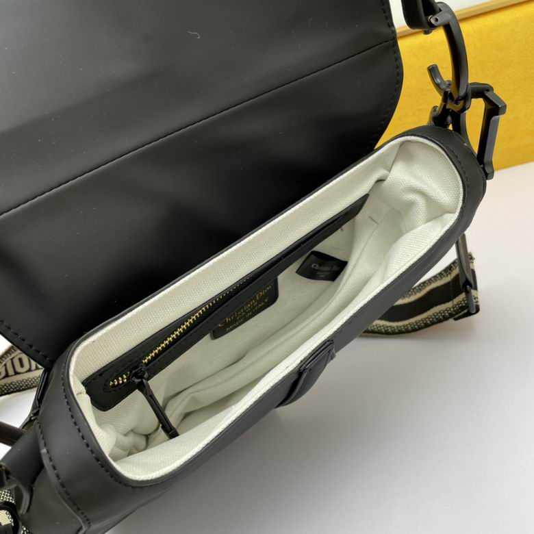 WW886890 24X6X18 (20)